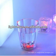 Romântico iluminado LED ativo líquido vidro de tiro